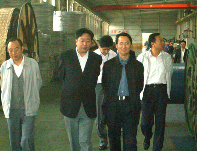 付新安市长来明都线缆考察调研